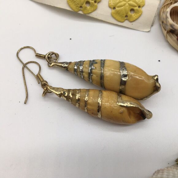 Lot Natural  Seashell Earrings Embellished Gold Tone Enamel Wicker 4 Sets READ - Picture 3 of 8